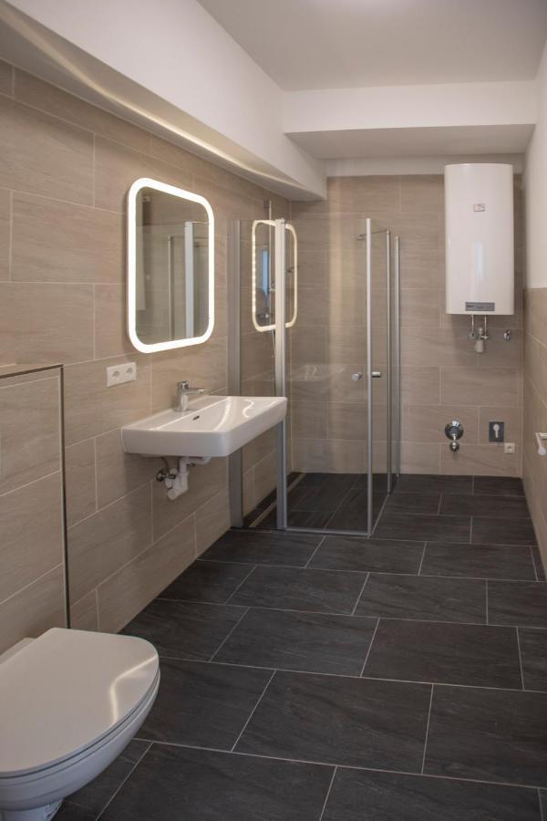 Lovely City Center Apartment In Innsbruck Bagian luar foto