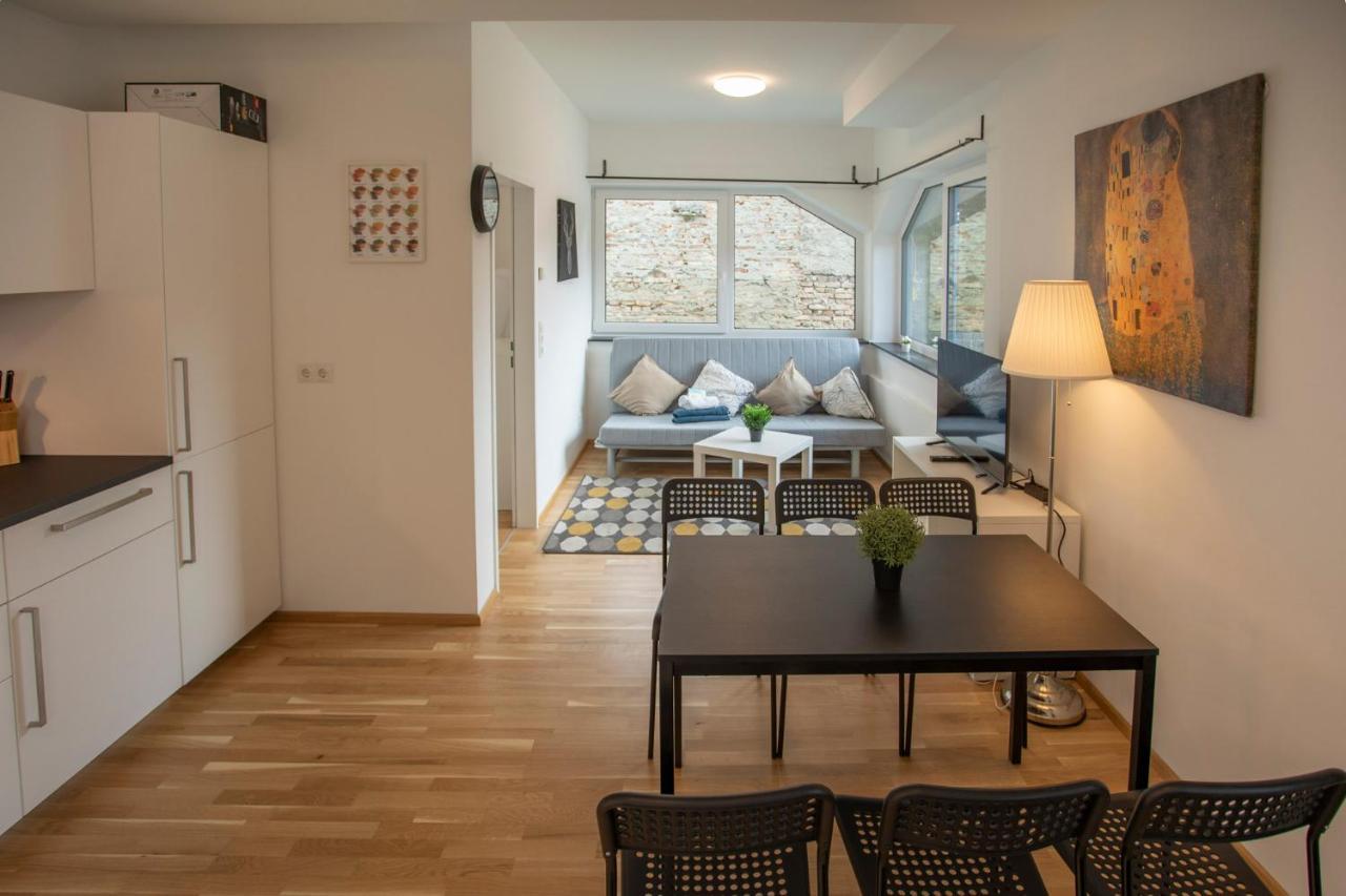 Lovely City Center Apartment In Innsbruck Bagian luar foto