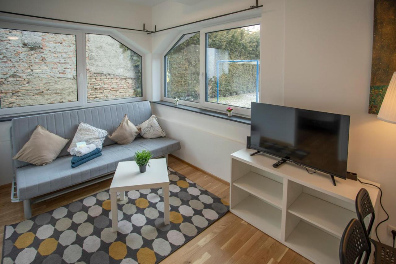Lovely City Center Apartment In Innsbruck Bagian luar foto